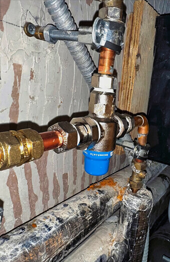 https://plumbernedlands.com.au/uploads/2025/06/emergency-plumbing-912174.jpg